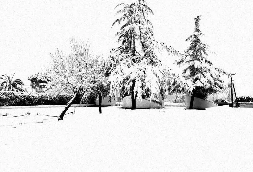 ホテル De La Ville