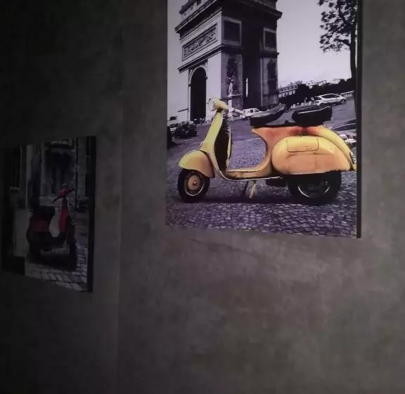 ホテル De La Ville