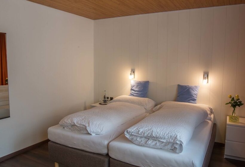 Hotell Garni Rösslipost