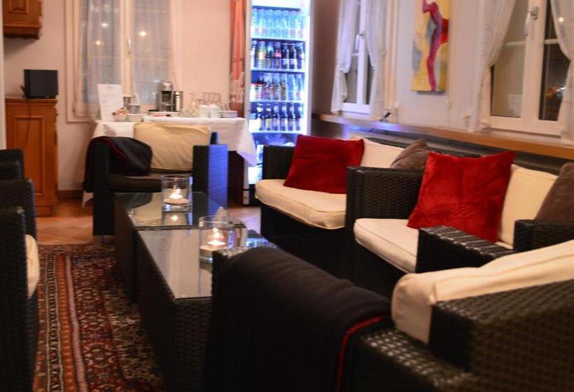 Hotell Garni Rösslipost