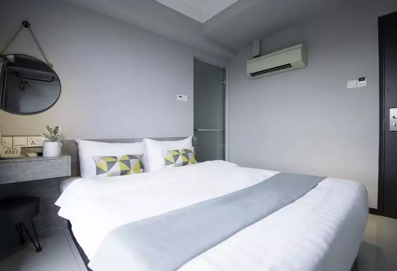 هتل Harbour Ville