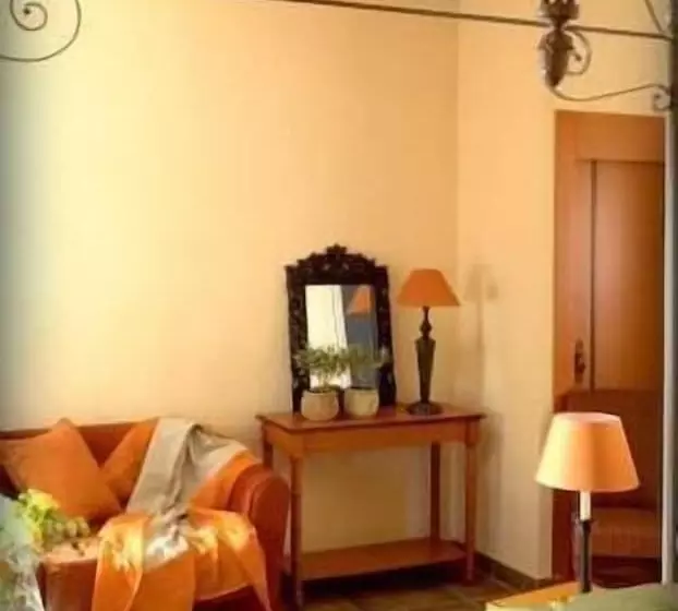 فندق Hostellerie Du Cigalou   Teritoria