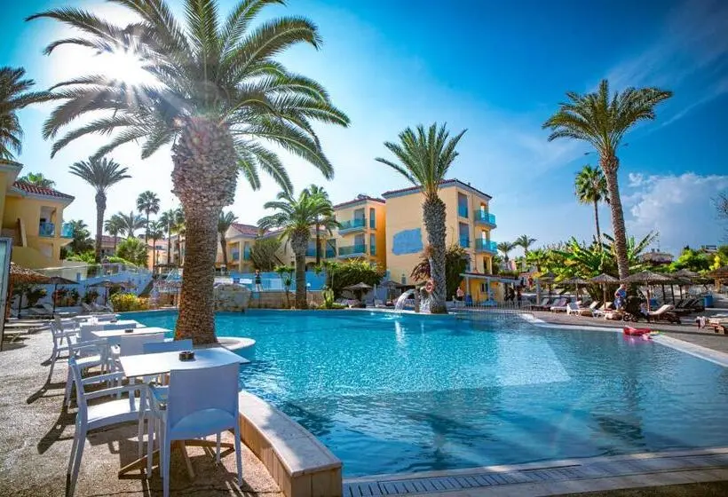 ホテル Malama Beach Holiday Village