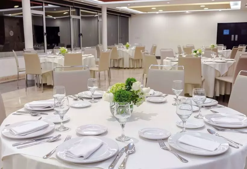 هتل NH Puebla Centro Historico