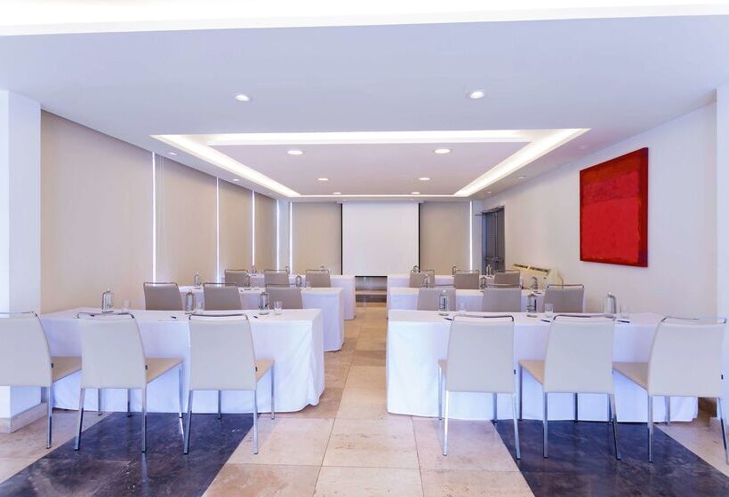 هتل NH Puebla Centro Historico