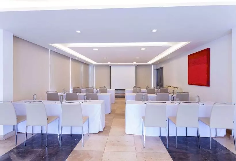 هتل NH Puebla Centro Historico