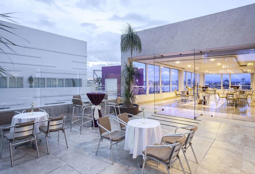 هتل NH Puebla Centro Historico