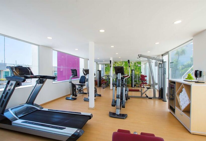 هتل NH Puebla Centro Historico