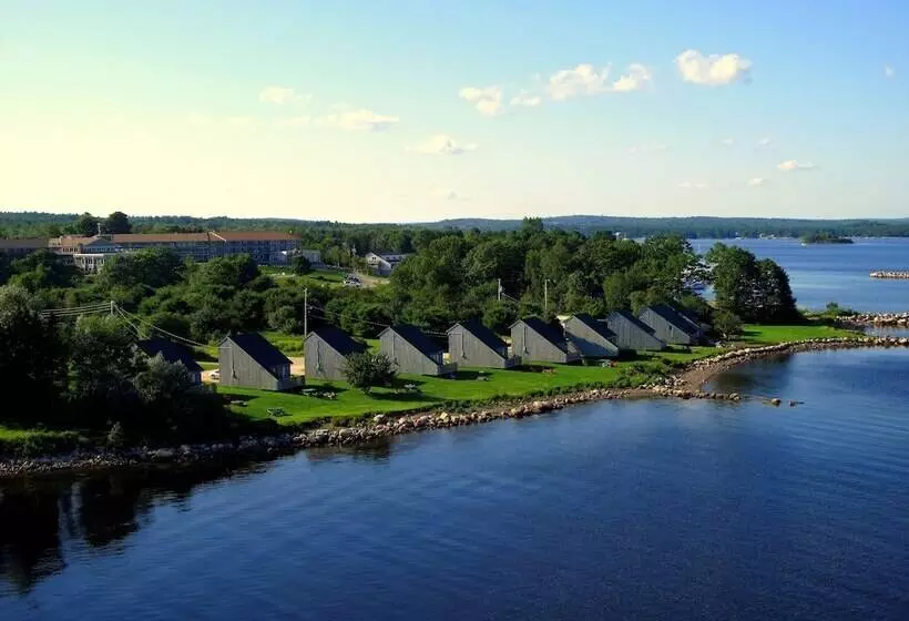 Отель Oak Island Resort & Conference Centre