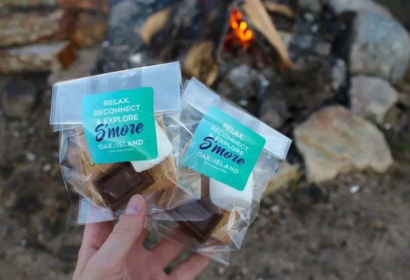 Отель Oak Island Resort & Conference Centre