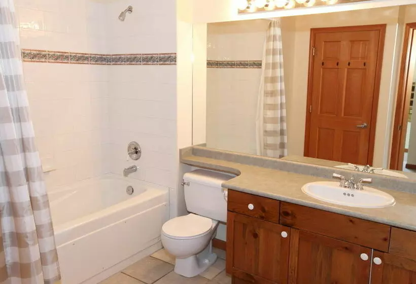 ホテル Stoney Creek