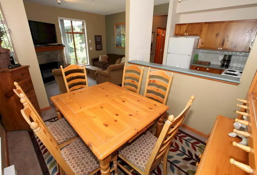 ホテル Stoney Creek