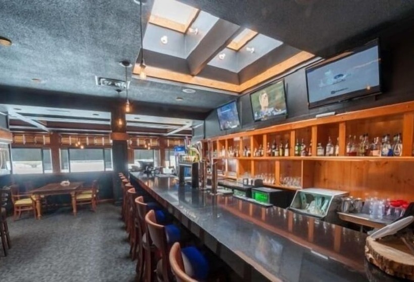 Szálloda Pinestone Resort & Conference Centre