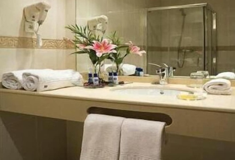 בית מלון כפרי Arena