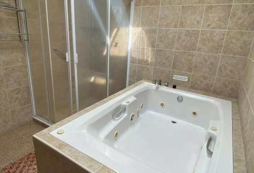 בית מלון כפרי Capital O La Huerta Golf &