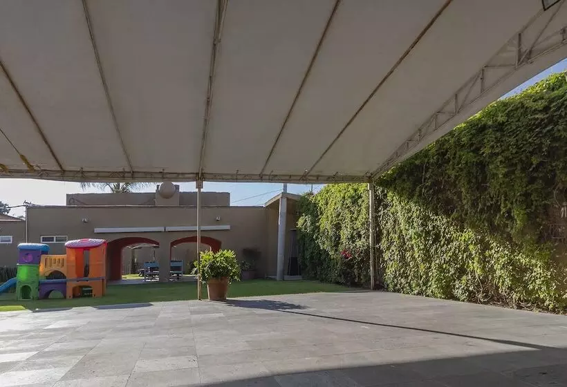 בית מלון כפרי Capital O La Huerta Golf &