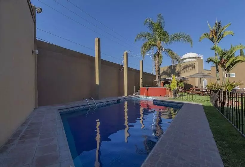 בית מלון כפרי Capital O La Huerta Golf &