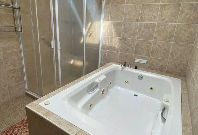 בית מלון כפרי Capital O La Huerta Golf &