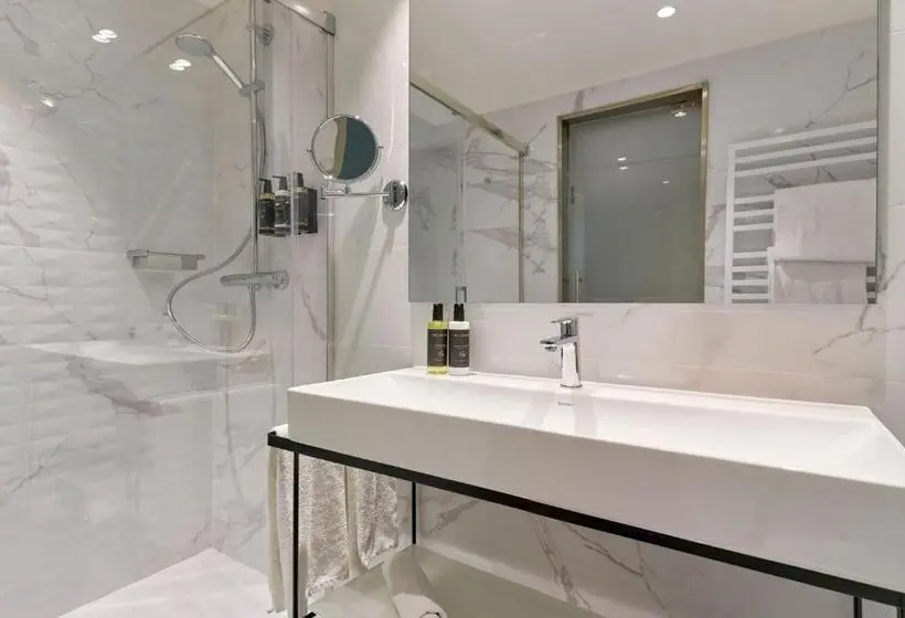 هتل Eurostars Avenue Louise