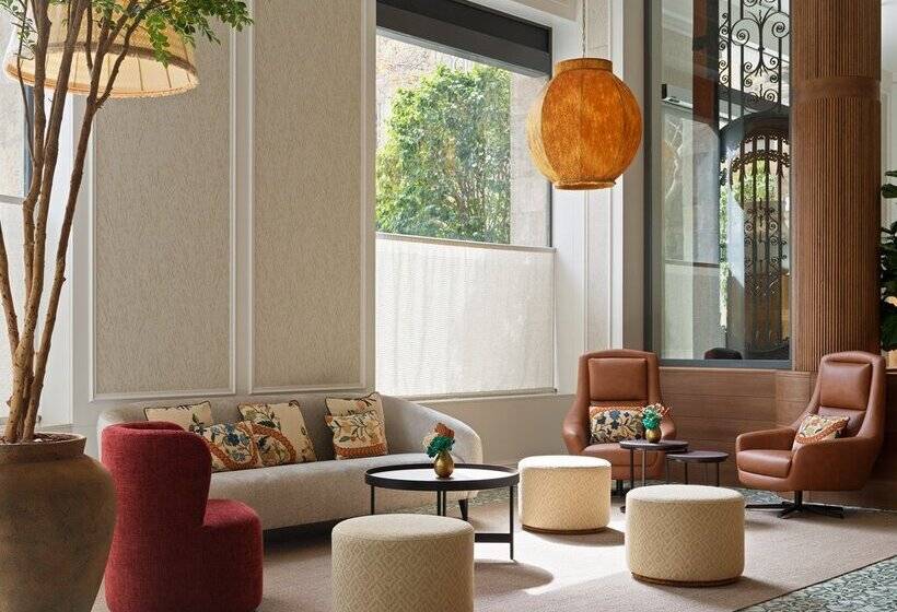 Отель H10 Casanova