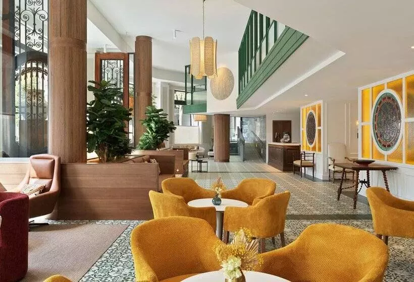 Отель H10 Casanova