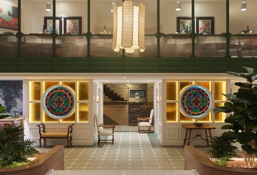 Отель H10 Casanova