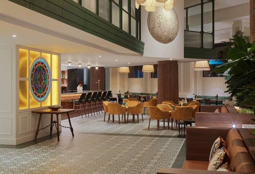 Отель H10 Casanova