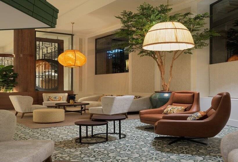 Отель H10 Casanova