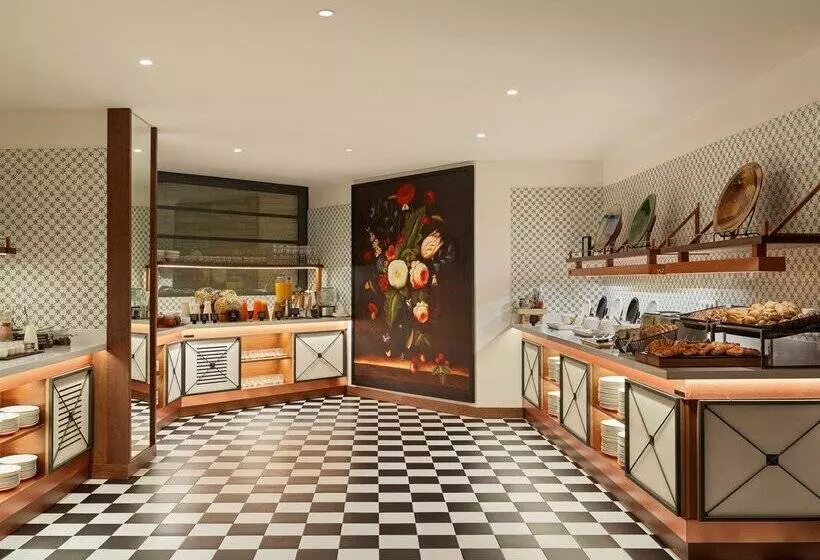 Отель H10 Casanova