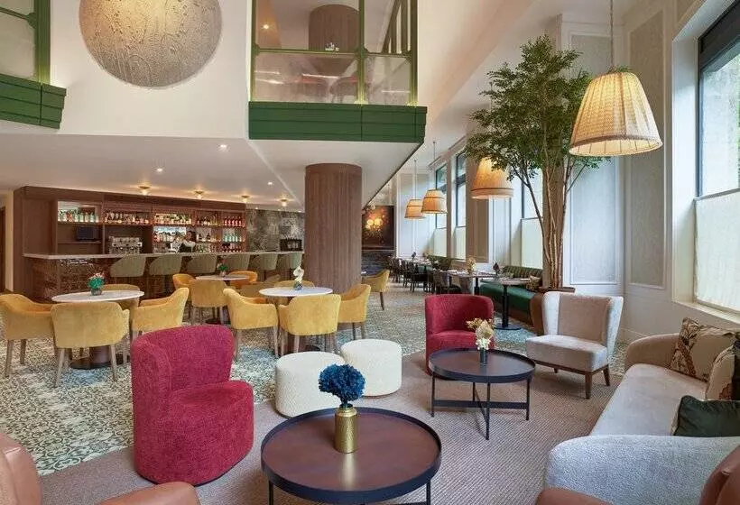 Отель H10 Casanova