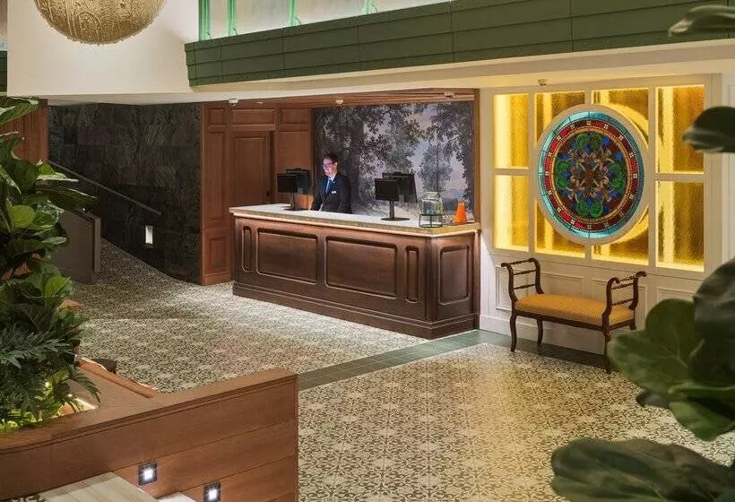 Отель H10 Casanova