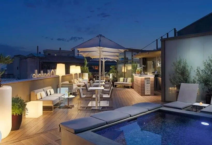 Отель H10 Casanova