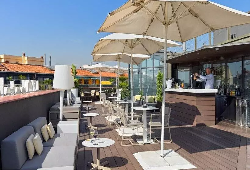 Отель H10 Casanova