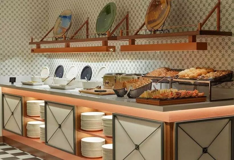 Отель H10 Casanova