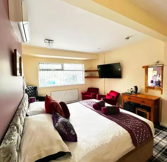 Отель The Quies