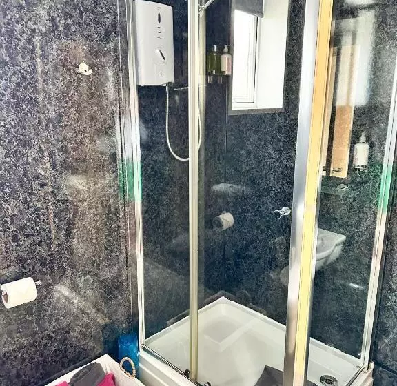 Отель The Quies