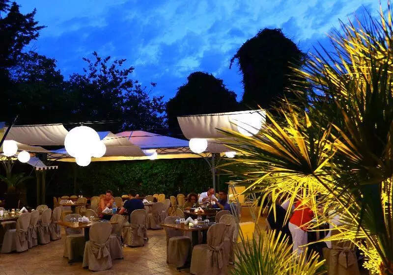 酒店 Villa Esperia