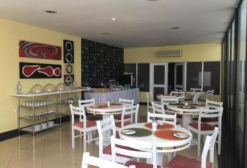 تختخواب و صبحانه Rubi