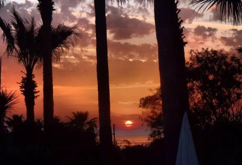 Hilltop Gardens Hotel Apartments