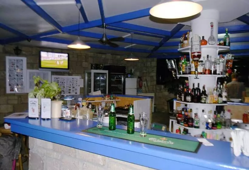 Hilltop Gardens Hotel Apartments