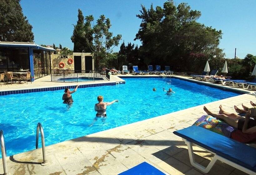 Hilltop Gardens Hotel Apartments