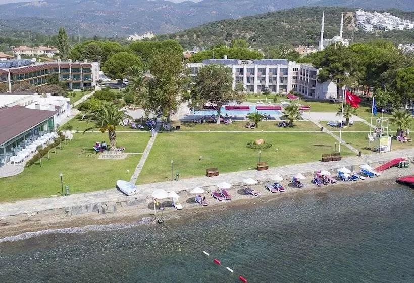 Ra Resort Otel