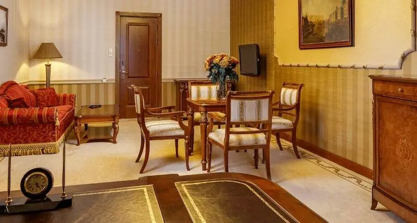 هتل Volynskoye Congress Park