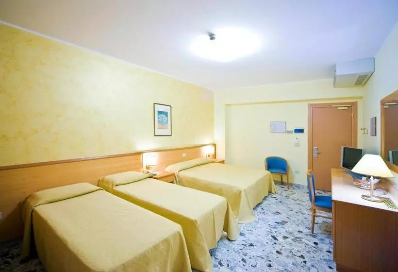 Отель La Tonnara