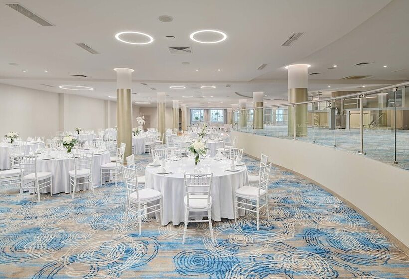 Szálloda Le Méridien Lav, Split