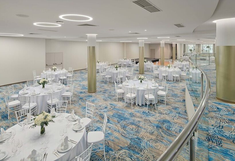 Szálloda Le Méridien Lav, Split