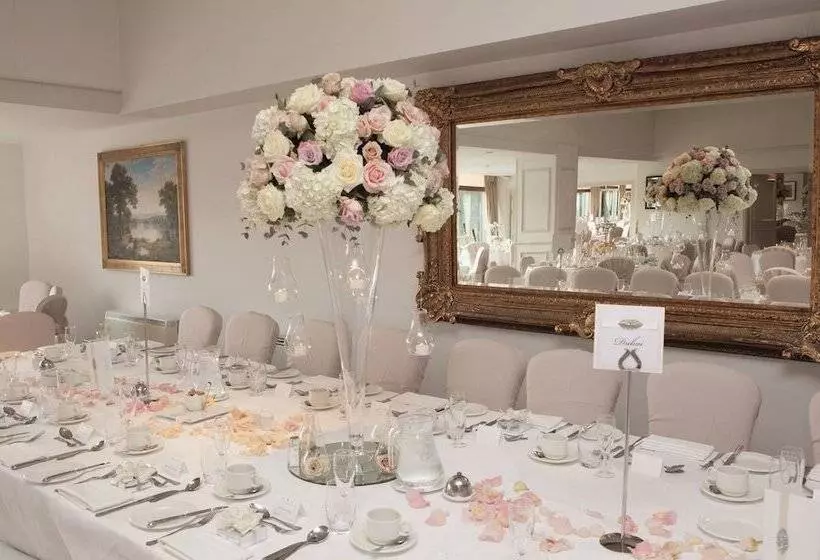 Macdonald Old England Hotel & Spa