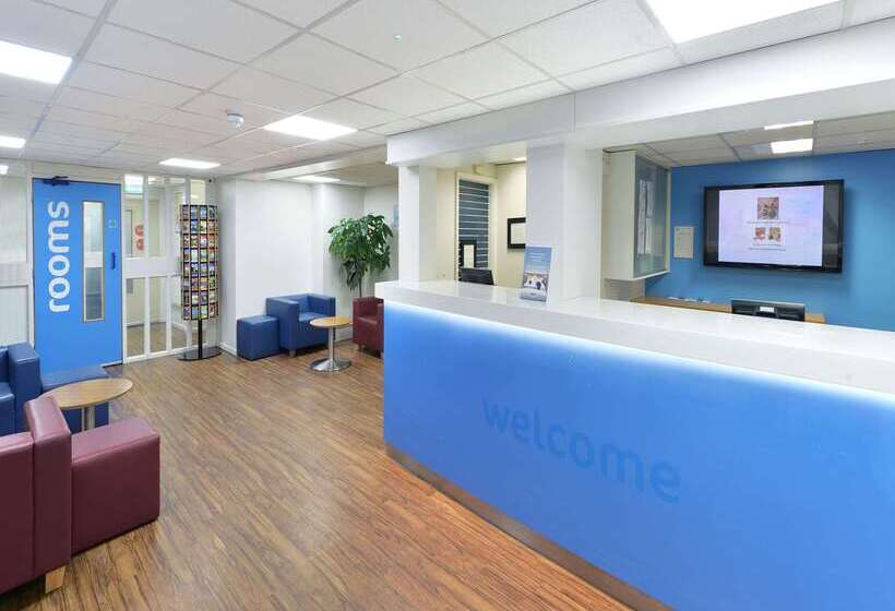 호텔 Travelodge Dublin Phoenix Park