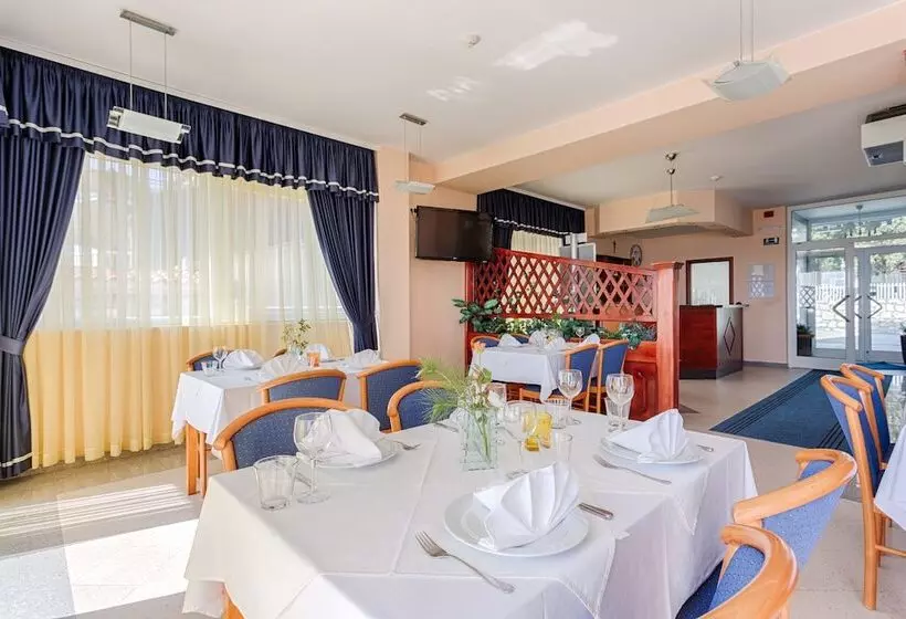 Отель Viktorija