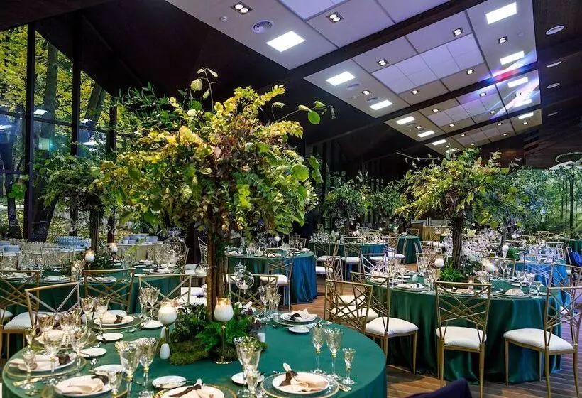 هتل Volynskoye Congress Park